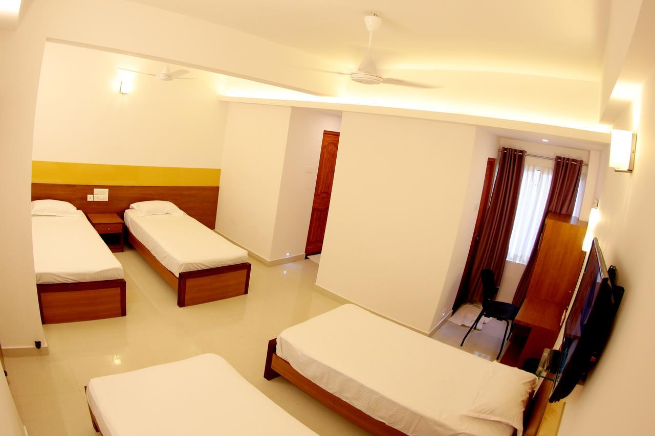 Hotel Roopmahal Thiruvananthapuram Esterno foto