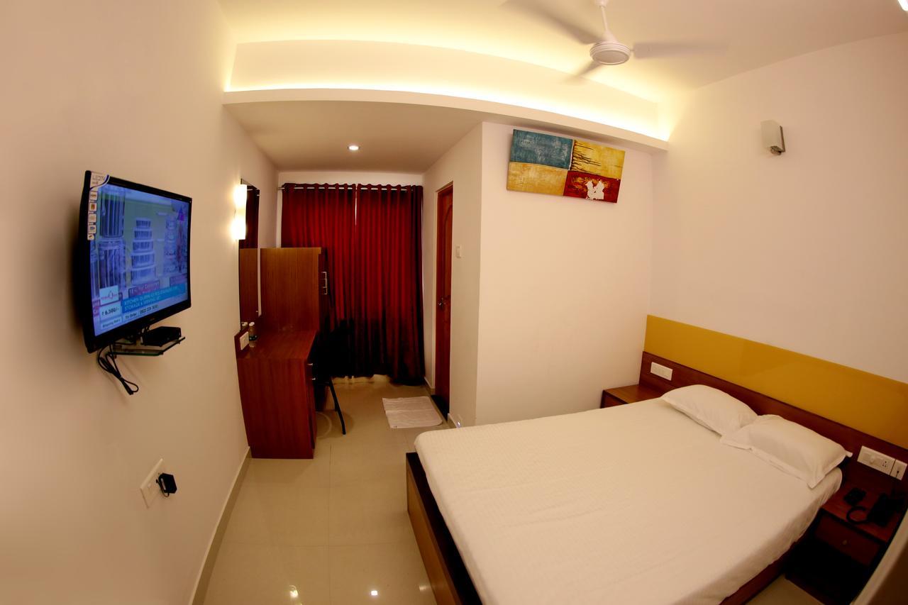 Hotel Roopmahal Thiruvananthapuram Esterno foto