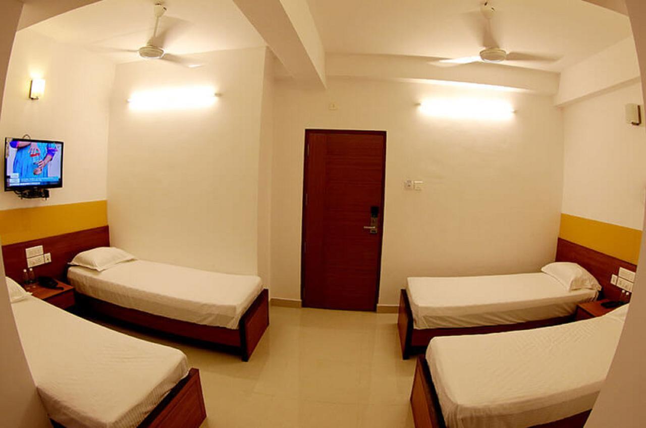 Hotel Roopmahal Thiruvananthapuram Esterno foto