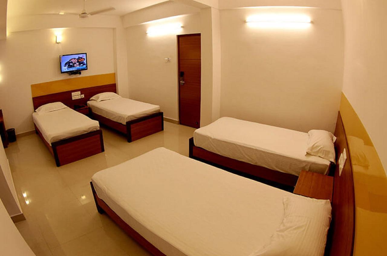 Hotel Roopmahal Thiruvananthapuram Esterno foto